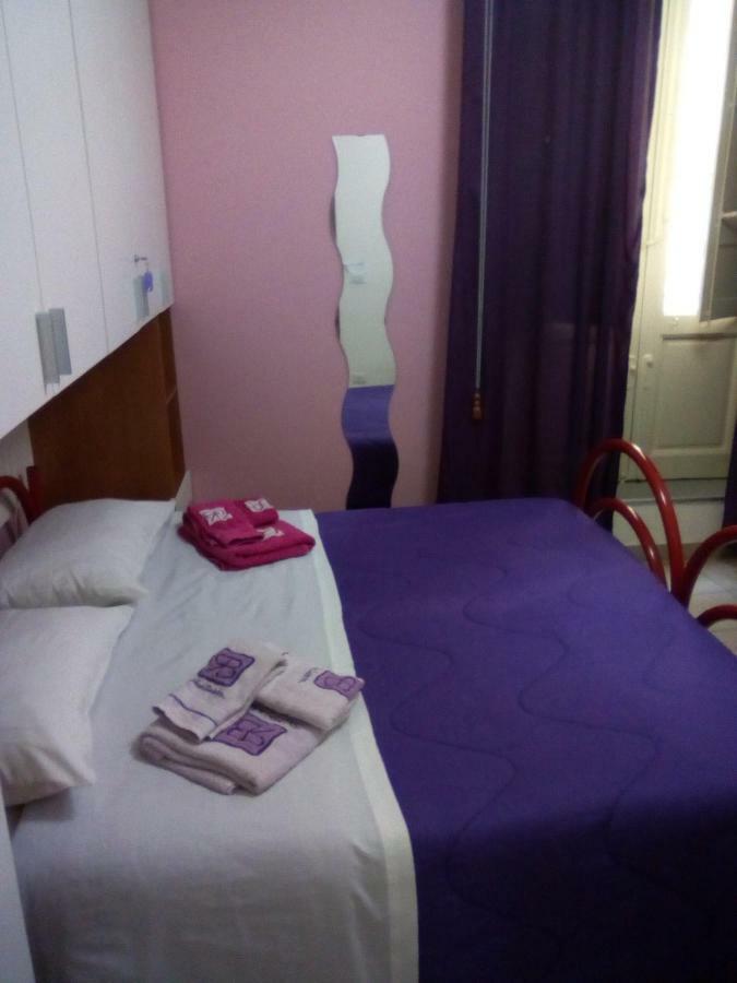 Bed And Breakfast Priscilla Regalbuto Εξωτερικό φωτογραφία